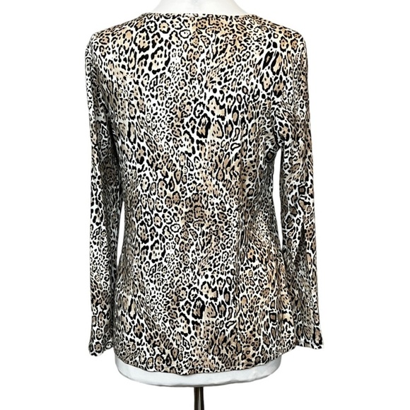 CHICOS the Ultimate Tee Lightweight Rayon/Spandex Long Sleeve Animal Print - Picture 4 of 6